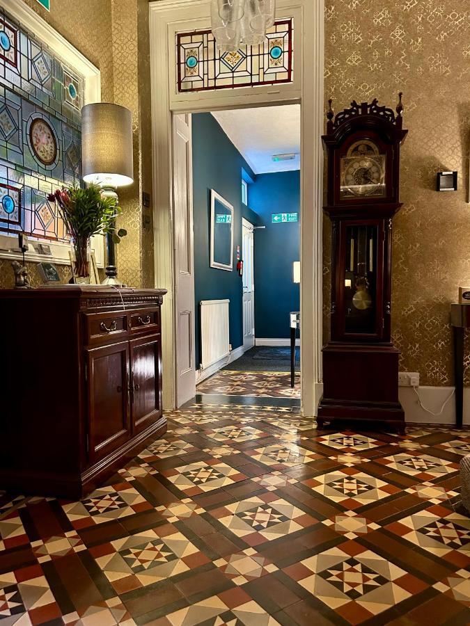אילפרקומב The Earlsdale Bed And Breakfast מראה חיצוני תמונה
