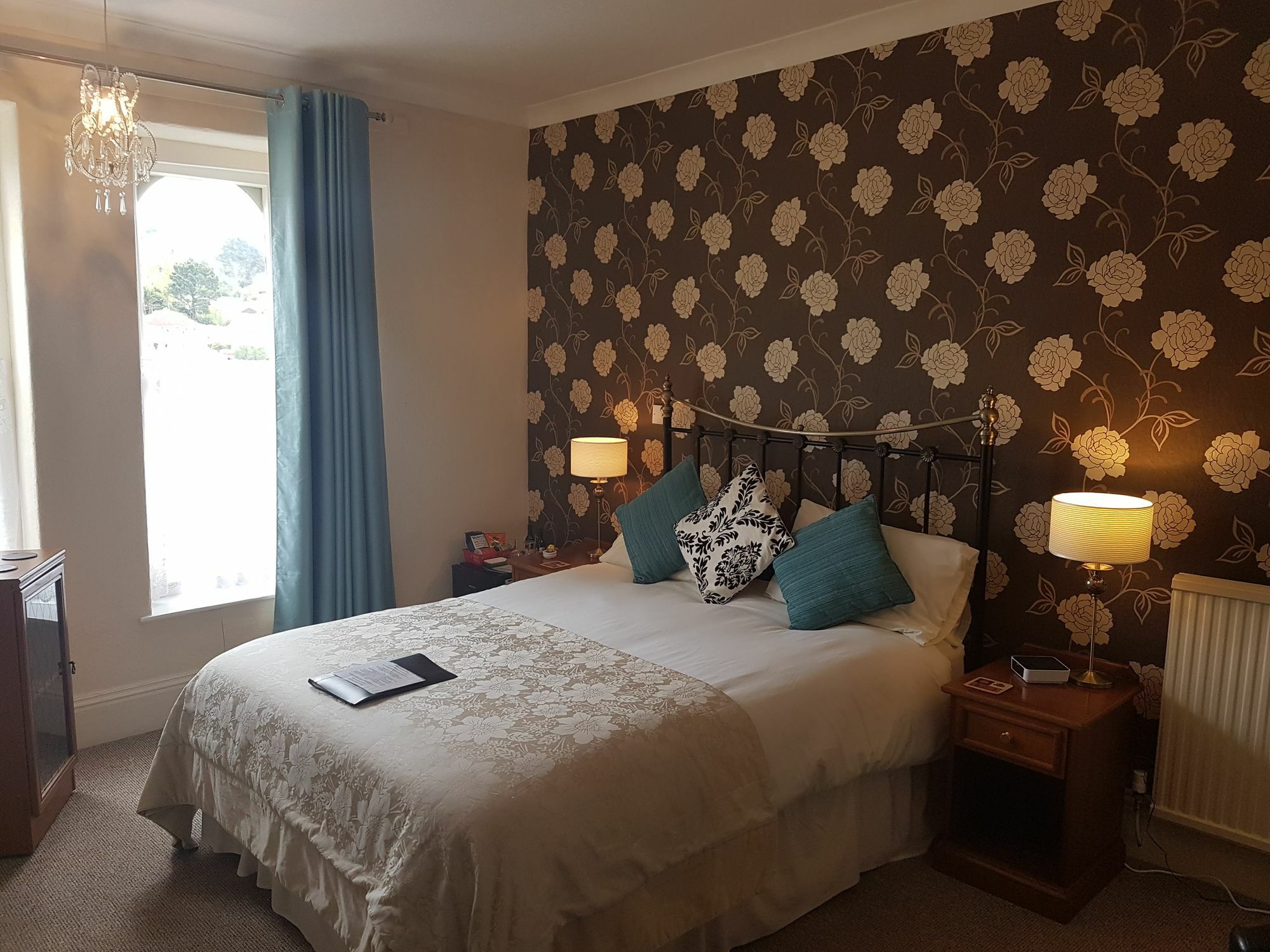 אילפרקומב The Earlsdale Bed And Breakfast מראה חיצוני תמונה